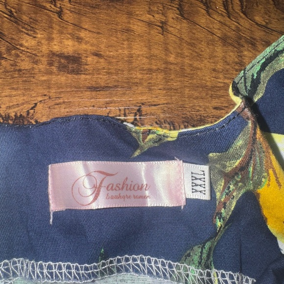 Elegant Navy Lemon Print Midi Dress - Picture 4 of 4